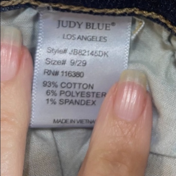 Judy Blue 9/29 Relaxed Cropped Fit Dark Wash Distressed Mid Rise Jeans - Picture 8 of 8